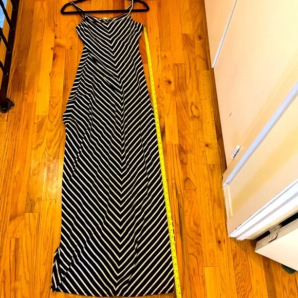 Alythea Dress black and white maxi. Great condition. - Picture 5 of 6